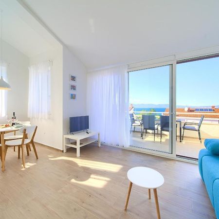 נייביצה Apartments Meri מראה חיצוני תמונה