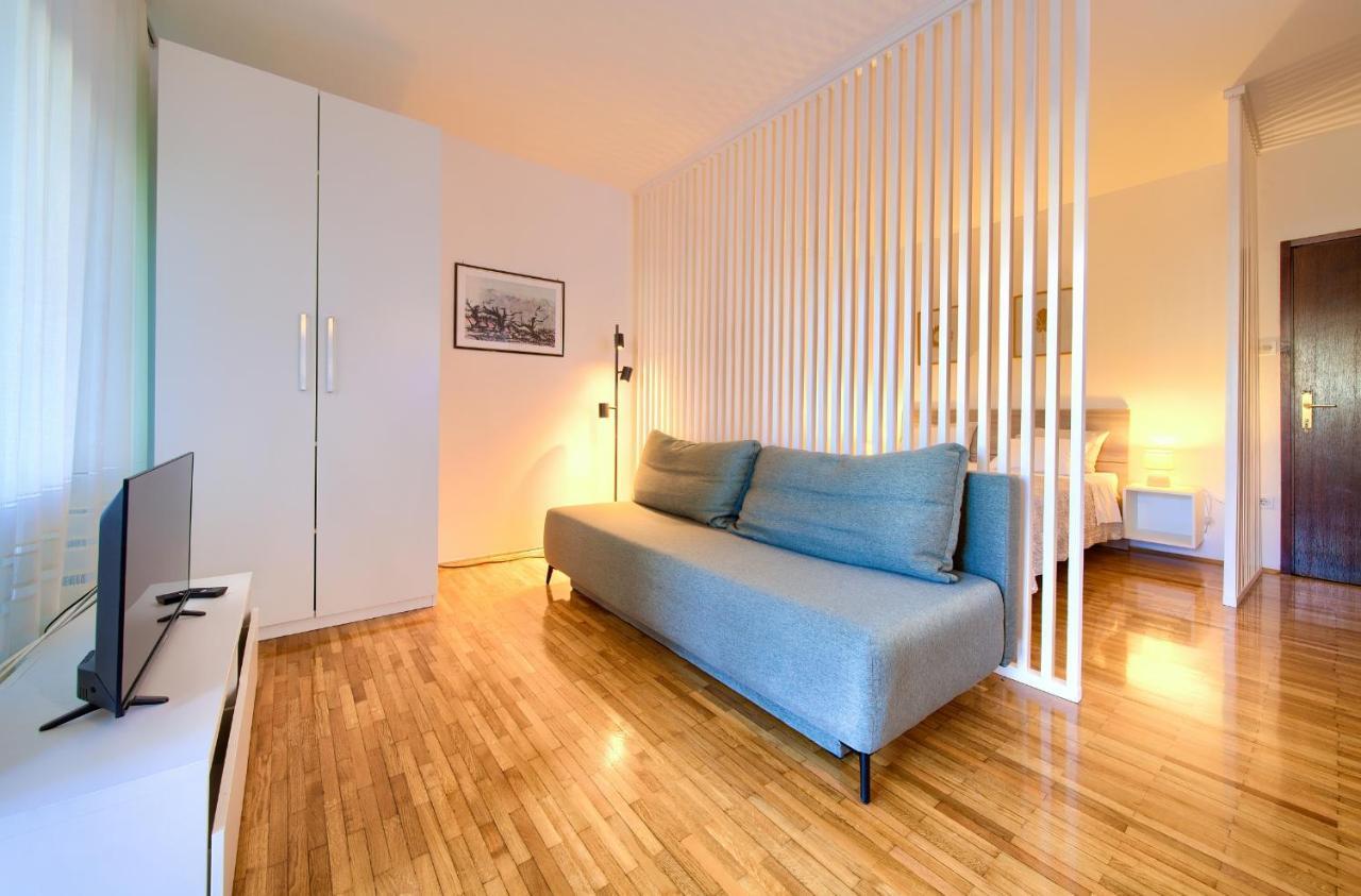 נייביצה Apartments Meri מראה חיצוני תמונה