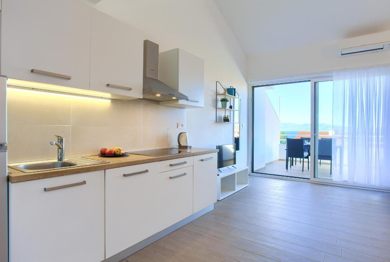 נייביצה Apartments Meri מראה חיצוני תמונה
