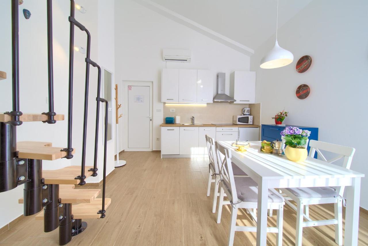 נייביצה Apartments Meri מראה חיצוני תמונה