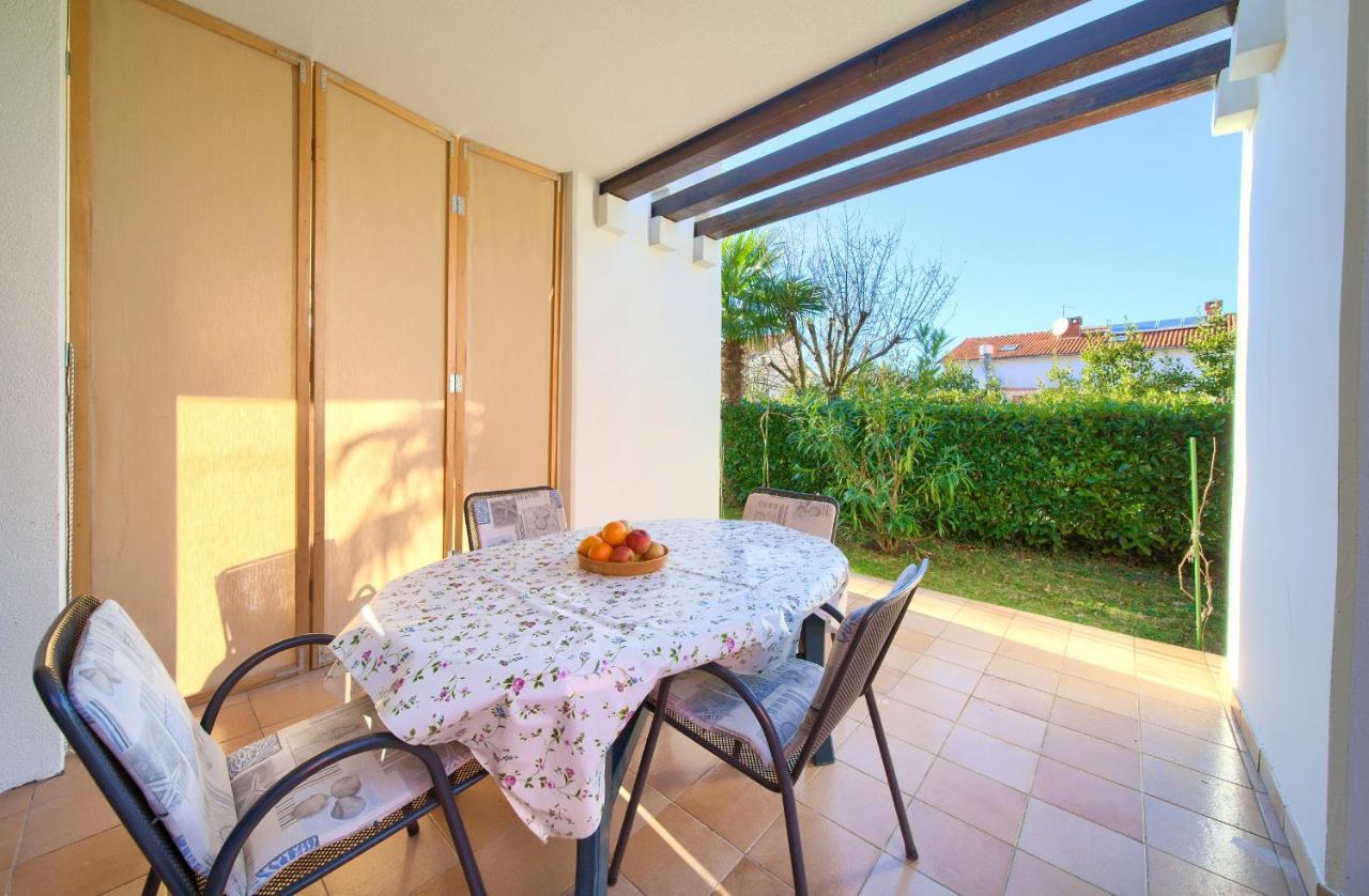 נייביצה Apartments Meri מראה חיצוני תמונה